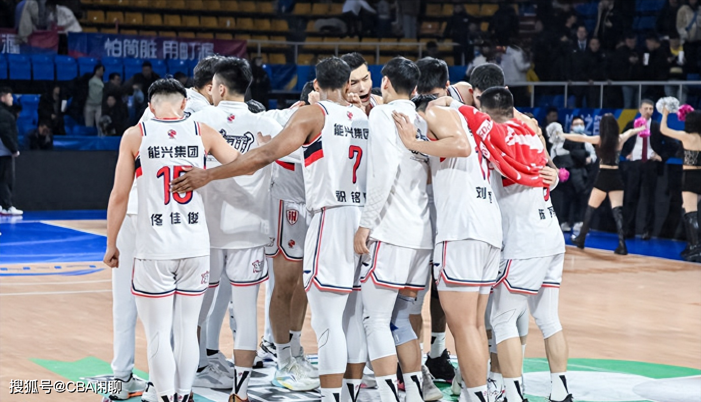 包含新疆男篮战胜广州队，实力碾压对手再现神勇的词条