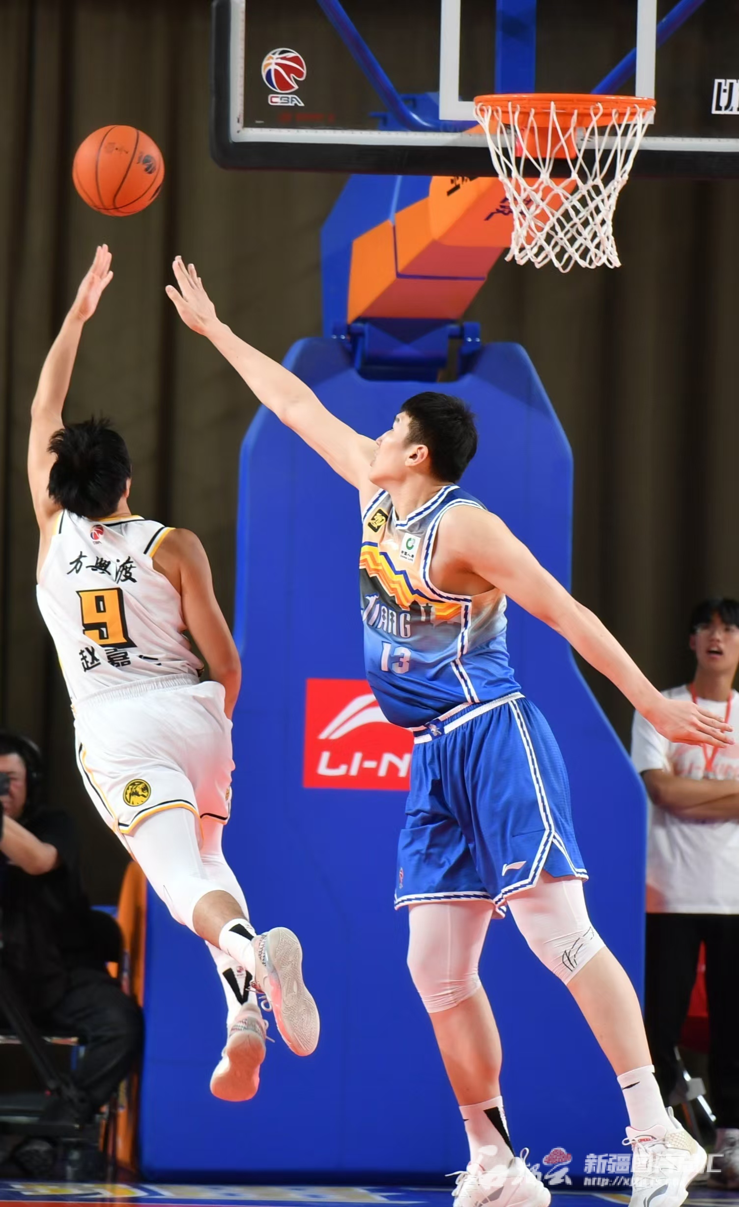 包含新疆男篮战胜广州队，实力碾压对手再现神勇的词条