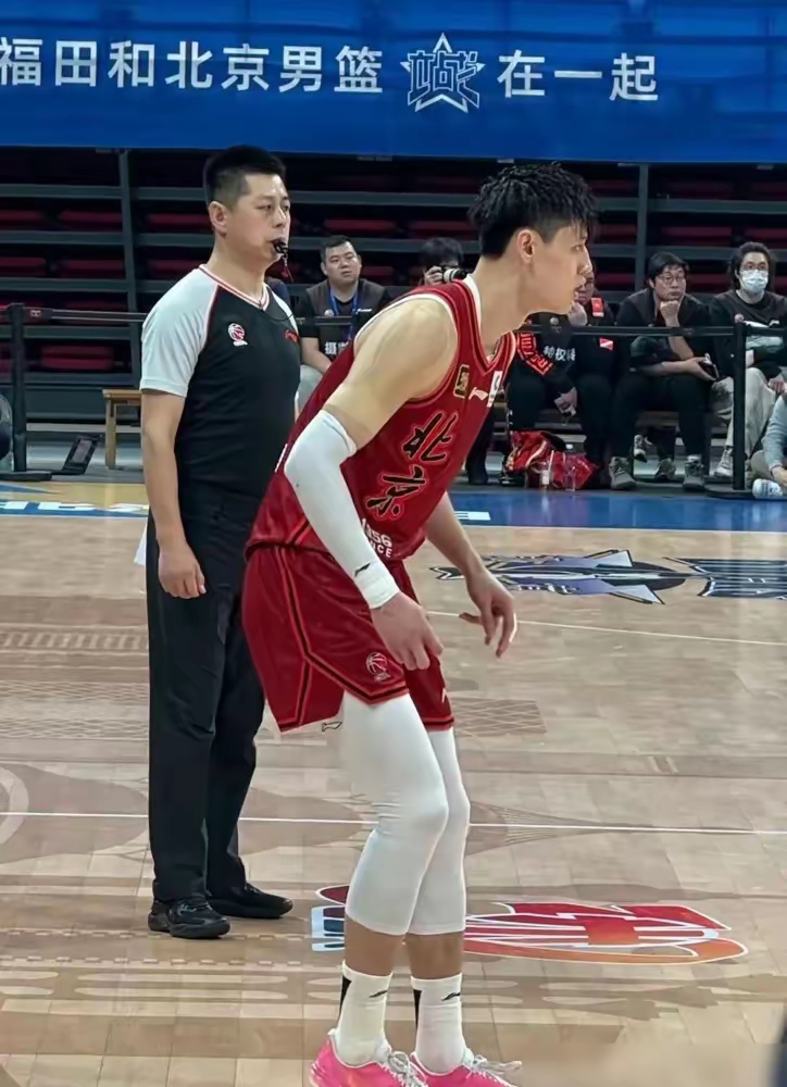 周琦31分曾凡博28+10首钢大胜福建广东胜广州的简单介绍