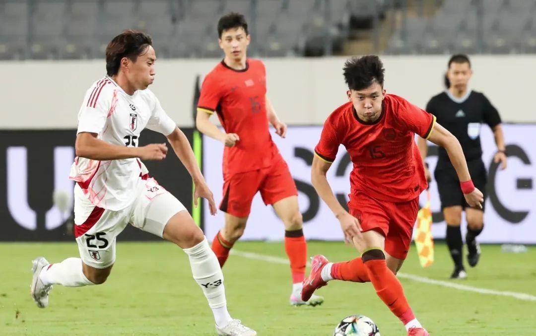 尴尬！国足面对日本已27年不胜总战绩为6平11负的简单介绍