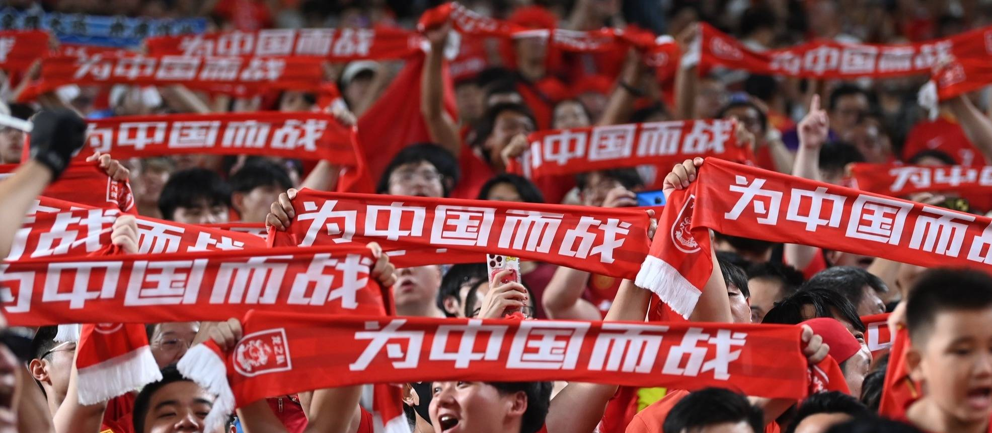 一场2-1绝杀，让中国队争冠起死回生，还送亚洲冠军2连败垫的简单介绍