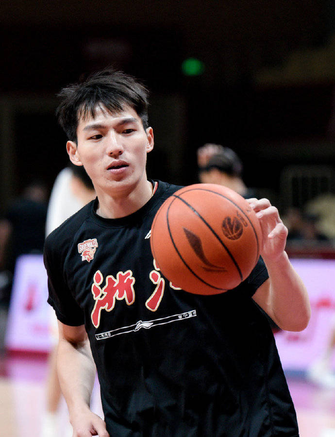 包含四川男篮组银河战舰，全运会也玩金元篮球？的词条