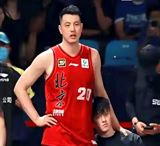 京媒：北京与翟晓川和方硕续约均为老将合同