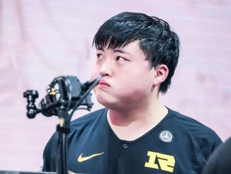 关于强队杀手！LOL欧洲法王Perkz宣布退役，网友：S8把RNG打没的男人的信息